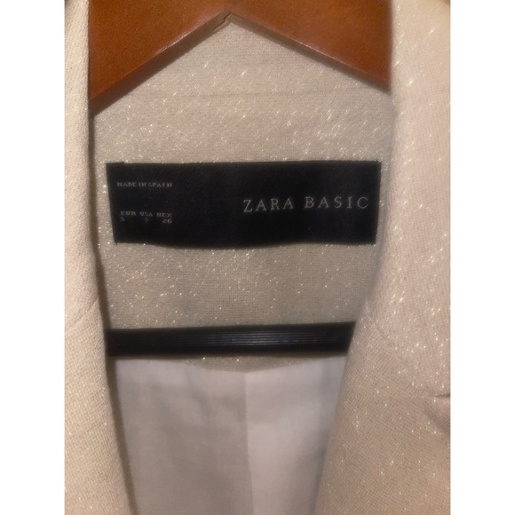 Beautiful Zara Blazer - Worn 1x , Eggshell slightly shimmery Size Small - Picture 2 of 5